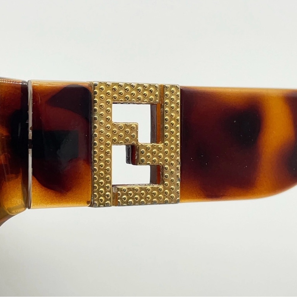 Auth Fendi Gold Logo Brown
Print Sunglasses - Picture 9 of 12